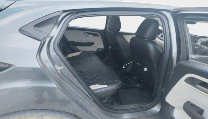 2023 Tata ALTROZ XZ + SUNROOF, Petrol, Manual, 36,072 km, interior