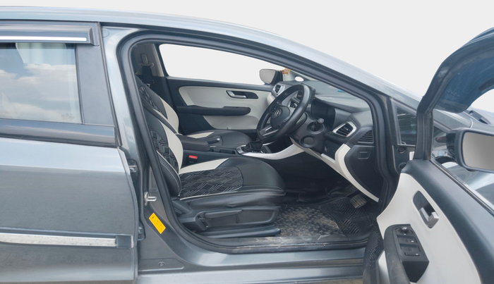 2023 Tata ALTROZ XZ + SUNROOF, Petrol, Manual, 36,072 km, interior
