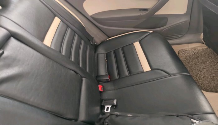 2013 Volkswagen Vento COMFORTLINE DIESEL 1.6, Diesel, Manual, 1,40,754 km, interior