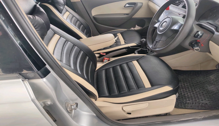 2013 Volkswagen Vento COMFORTLINE DIESEL 1.6, Diesel, Manual, 1,40,754 km, interior