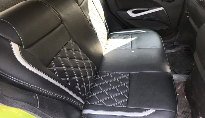 2011 Ford Figo TITANIUM 1.4 DIESEL, Diesel, Manual, 1,78,003 km, interior