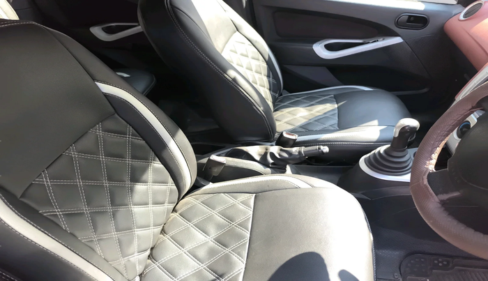 2011 Ford Figo TITANIUM 1.4 DIESEL, Diesel, Manual, 1,78,003 km, interior