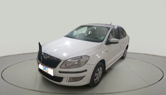 2013 Skoda Rapid AMBITION 1.6 TDI CR MT PLUS, Diesel, Manual, 40,797 km, exterior
