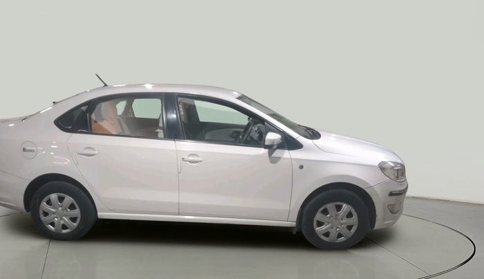 2013 Skoda Rapid AMBITION 1.6 TDI CR MT PLUS, Diesel, Manual, 40,797 km, exterior