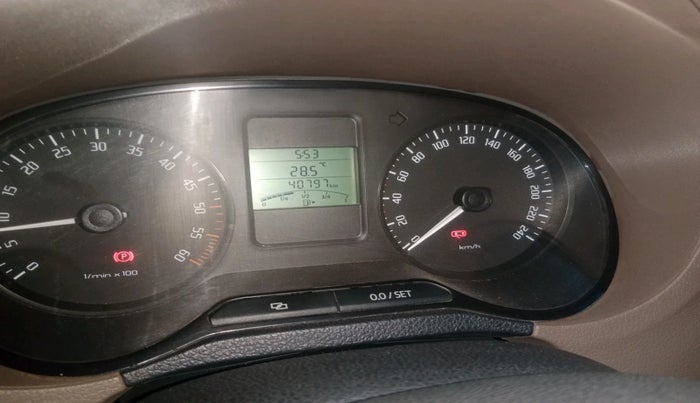 2013 Skoda Rapid AMBITION 1.6 TDI CR MT PLUS, Diesel, Manual, 40,797 km, interior