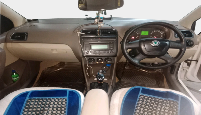 2013 Skoda Rapid AMBITION 1.6 TDI CR MT PLUS, Diesel, Manual, 40,797 km, interior