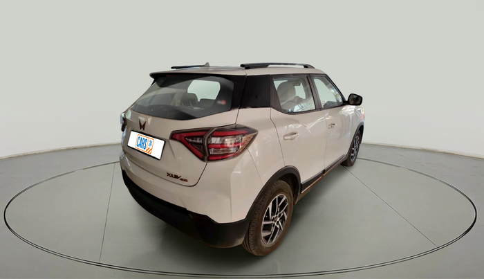 2025 Mahindra XUV400 EL Pro 39.4 KWH, Electric, Automatic, 13,512 km, exterior