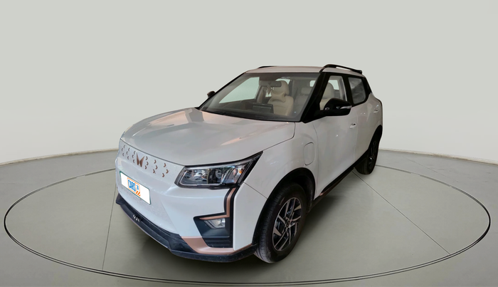 2025 Mahindra XUV400 EL Pro 39.4 KWH, Electric, Automatic, 13,512 km, exterior