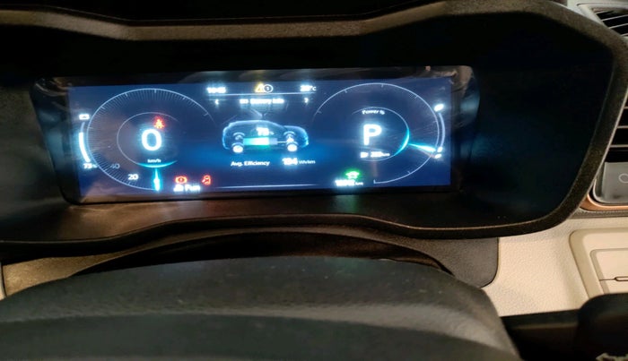 2025 Mahindra XUV400 EL Pro 39.4 KWH, Electric, Automatic, 13,512 km, interior