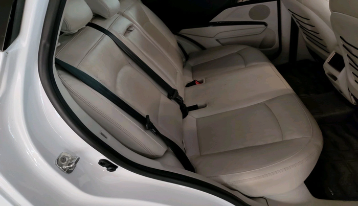 2025 Mahindra XUV400 EL Pro 39.4 KWH, Electric, Automatic, 13,512 km, interior