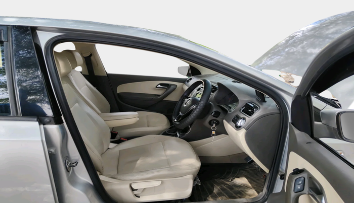 2014 Volkswagen Vento HIGHLINE 1.5 AT, Diesel, Automatic, 1,24,953 km, interior