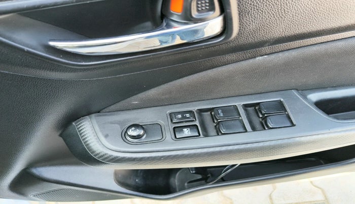 2020 Maruti Swift VXI, Petrol, Manual, 76,171 km, interior