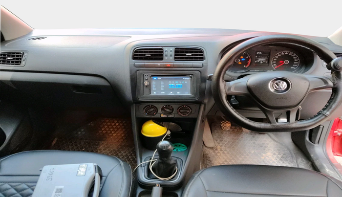 2017 Volkswagen Polo COMFORTLINE 1.2L, Petrol, Manual, 55,480 km, interior