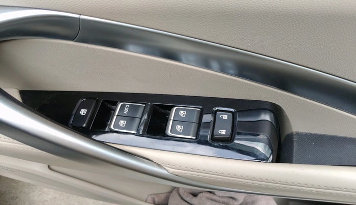 2022 MG HECTOR SHARP 1.5 PETROL CVT, Petrol, Automatic, 61,348 km, interior