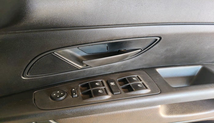 2016 Fiat Avventura EMOTION MULTIJET 1.3, Diesel, Manual, 1,62,500 km, interior