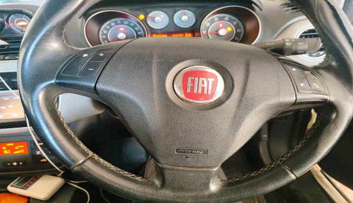 2016 Fiat Avventura EMOTION MULTIJET 1.3, Diesel, Manual, 1,62,500 km, interior