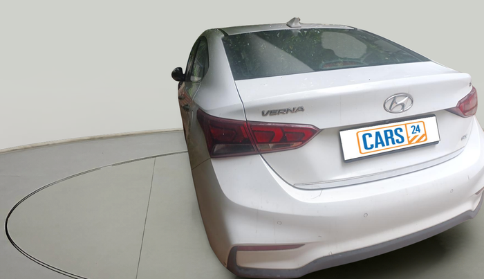 2018 Hyundai Verna 1.6 VTVT SX O, Petrol, Manual, 1,75,976 km, exterior