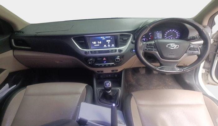 2018 Hyundai Verna 1.6 VTVT SX O, Petrol, Manual, 1,75,976 km, interior