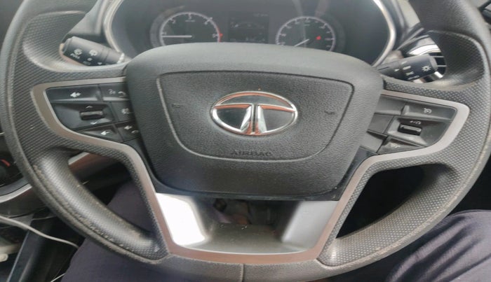 2022 Tata Harrier XT 2.0L KRYOTEC, Diesel, Manual, 1,32,728 km, interior