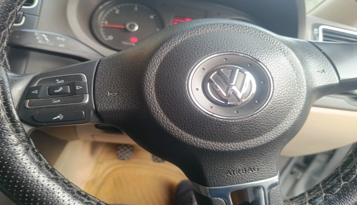 2013 Volkswagen Vento HIGHLINE DIESEL 1.6, Diesel, Manual, 1,64,971 km, interior