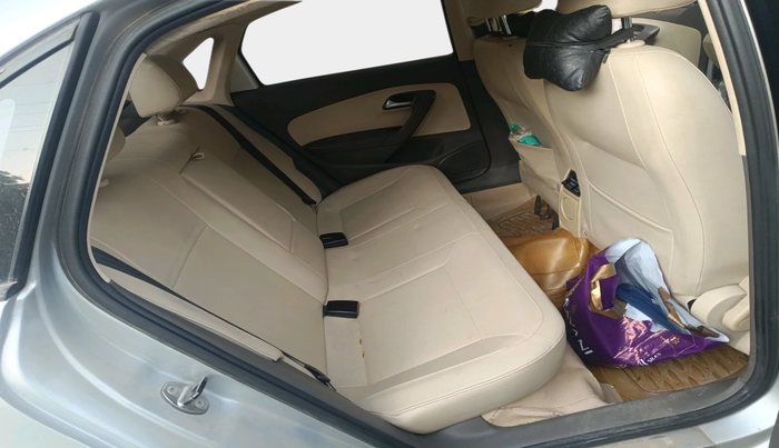 2013 Volkswagen Vento HIGHLINE DIESEL 1.6, Diesel, Manual, 1,64,971 km, interior