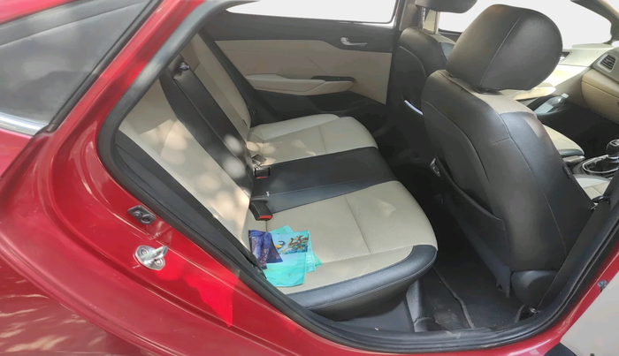 2017 Hyundai Verna 1.6 VTVT SX O, Petrol, Manual, 1,05,439 km, interior