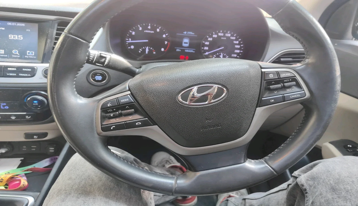 2017 Hyundai Verna 1.6 VTVT SX O, Petrol, Manual, 1,05,439 km, interior