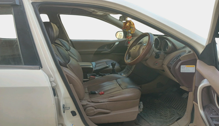 2014 Mahindra XUV500 W8, Diesel, Manual, 91,837 km, interior