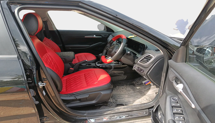 2025 KIA SELTOS HTK (O), Petrol, Manual, 4,496 km, interior