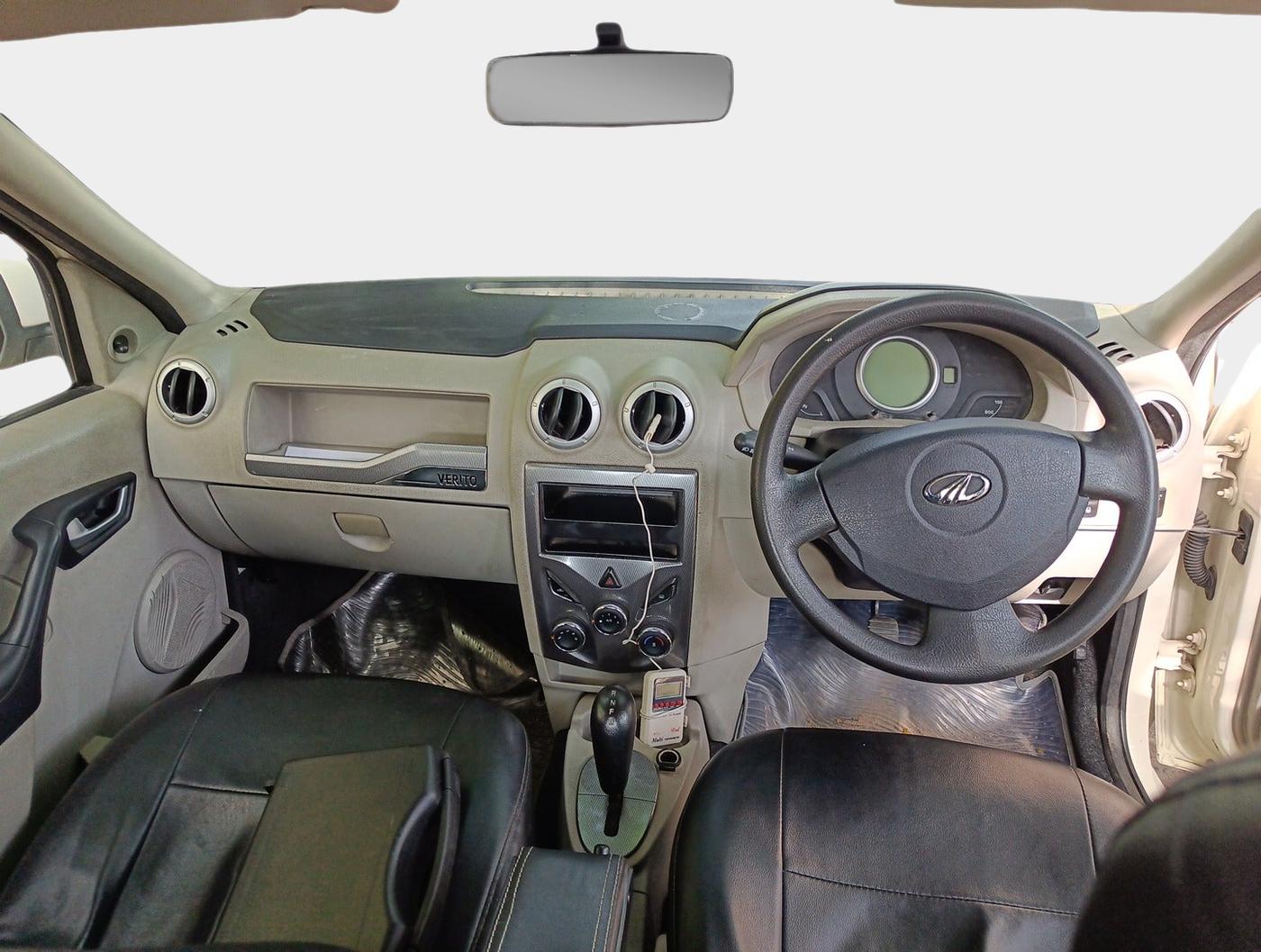 2018 Mahindra E VERITO D2, Electric, Automatic, 48,385 km, interior
