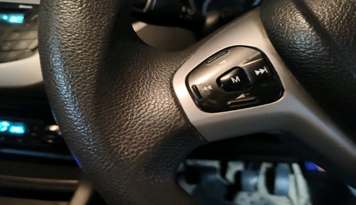 2016 Ford New Figo TITANIUM 1.2 PETROL MT, Petrol, Manual, 97,197 km, interior