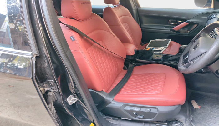 2023 Tata Harrier XZA + O 2.0L RED DARK EDITION 5 STR, Diesel, Automatic, 72,648 km, interior