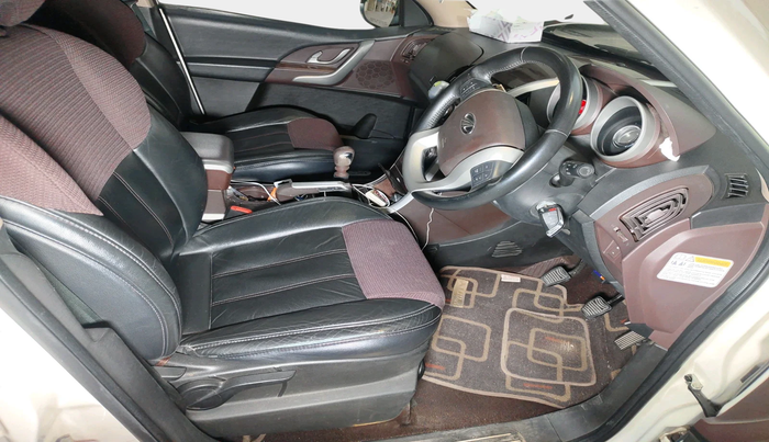 2014 Mahindra XUV500 SPORTZ LTD, Diesel, Manual, 71,036 km, interior