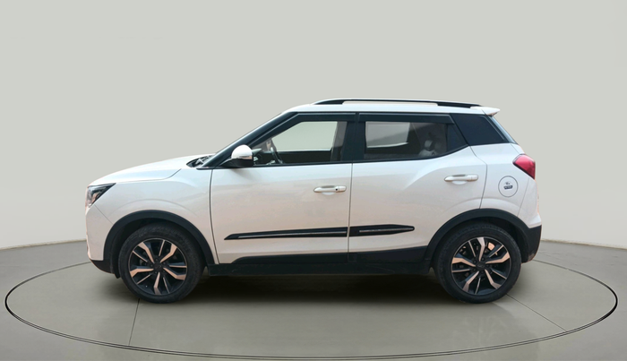 2021 Mahindra XUV300 W8 (O) 1.2 PETROL, Petrol, Manual, 24,410 km, exterior