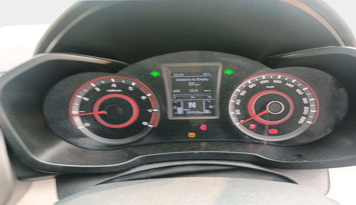 2021 Mahindra XUV300 W8 (O) 1.2 PETROL, Petrol, Manual, 24,410 km, interior