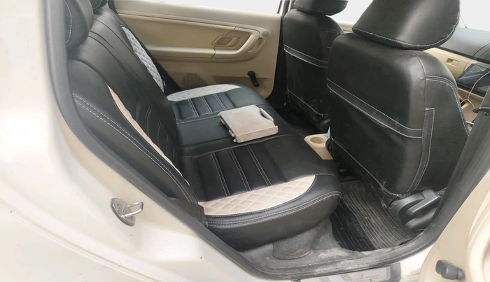 2011 Skoda Fabia AMBITION 1.2 TDI, Diesel, Manual, 1,31,121 km, interior