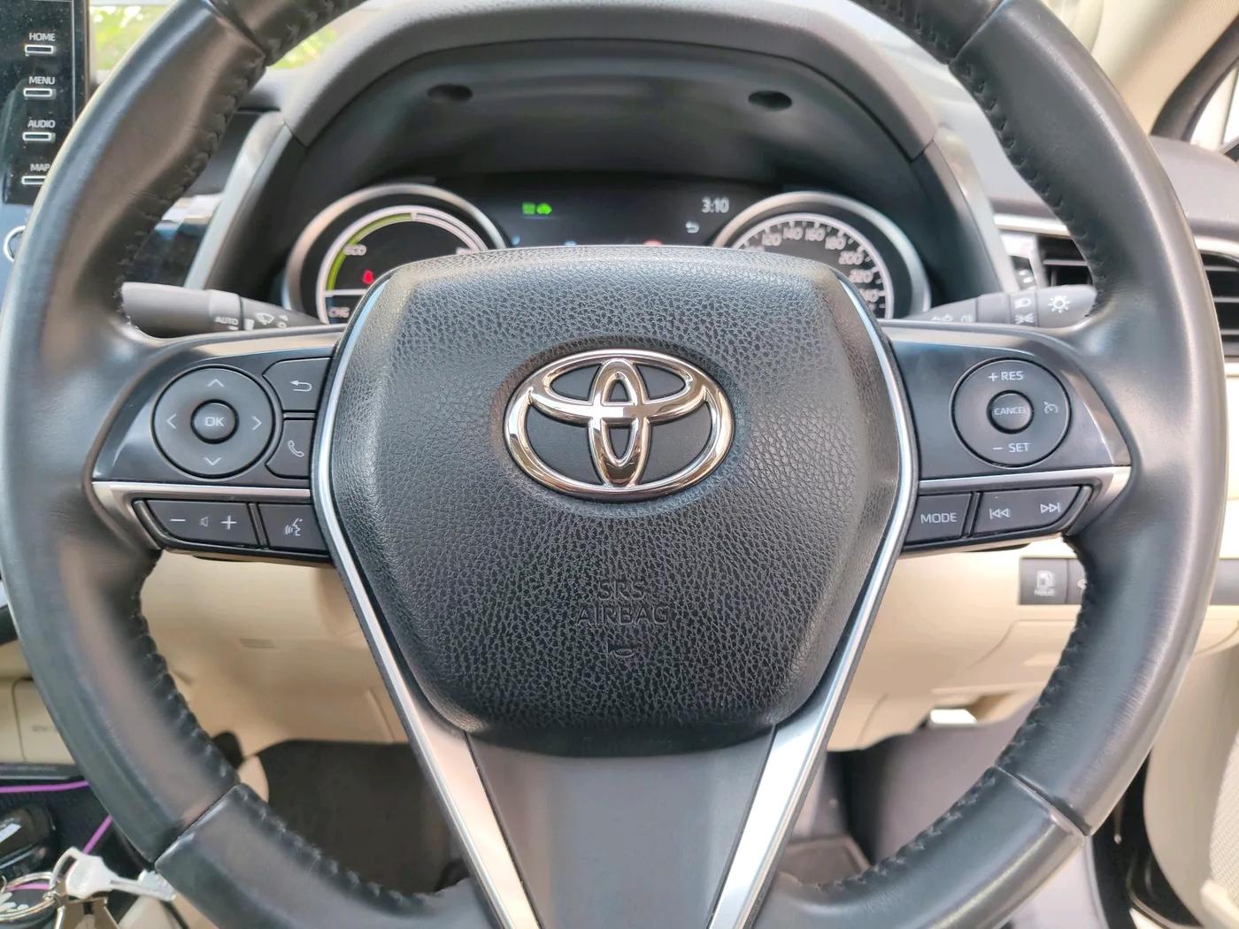 2023 Toyota Camry HYBRID, Hybrid, Automatic, 23,027 km, interior
