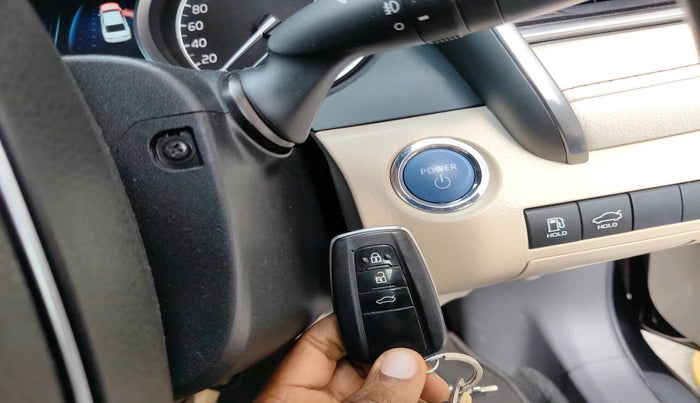 2023 Toyota Camry HYBRID, Hybrid, Automatic, 23,027 km, interior