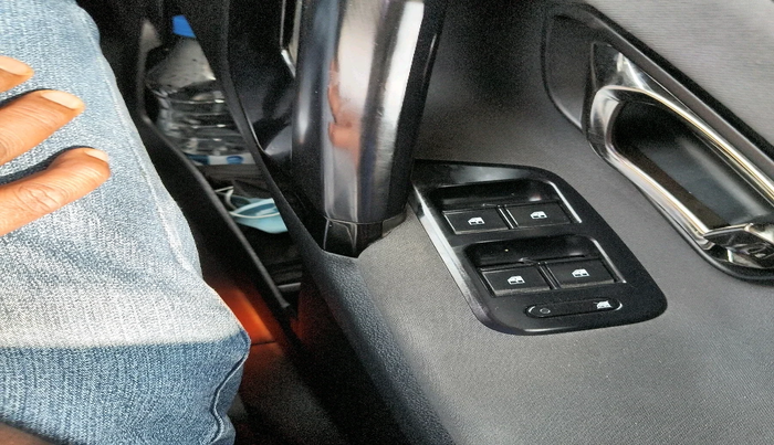 2023 Tata Safari XTA PLUS DARK EDITION, Diesel, Automatic, 69,436 km, interior