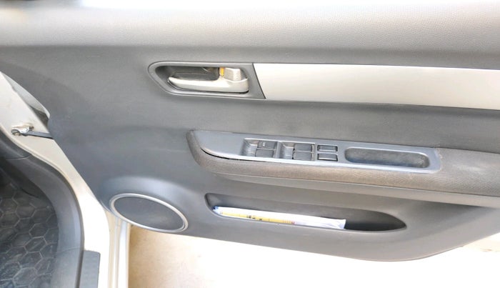 2010 Maruti Swift ZXI, Petrol, Manual, 1,04,464 km, interior