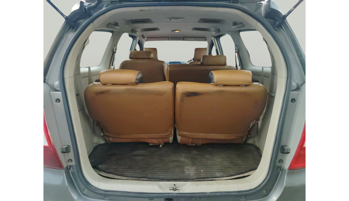 2012 Toyota Innova GX 2.5 7 STR, Diesel, Manual, 1,72,738 km, exterior