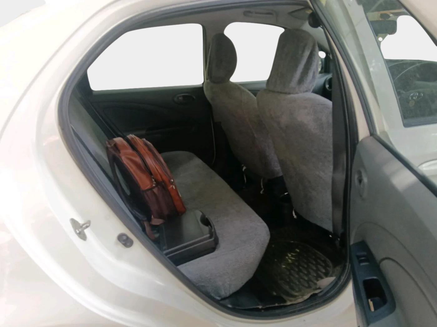 2018 Toyota Etios GD, Diesel, Manual, 41,921 km, interior