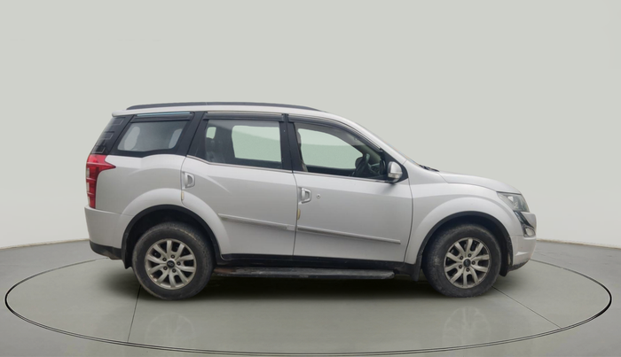 2015 Mahindra XUV500 W10, Diesel, Manual, 99,035 km, exterior