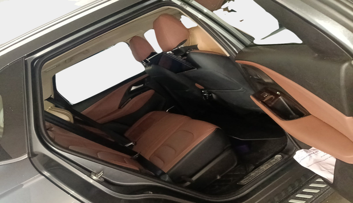 2024 MG HECTOR PLUS SAVVY PRO 1.5 TURBO CVT 7 STR, Petrol, Automatic, 9,586 km, interior