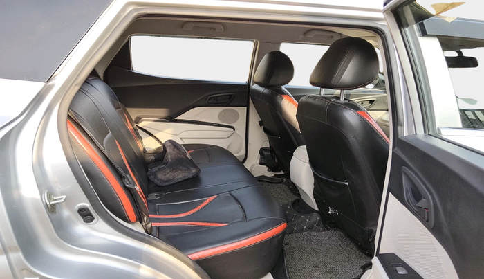 2020 Mahindra XUV300 W4 1.2 PETROL, Petrol, Manual, 56,450 km, interior