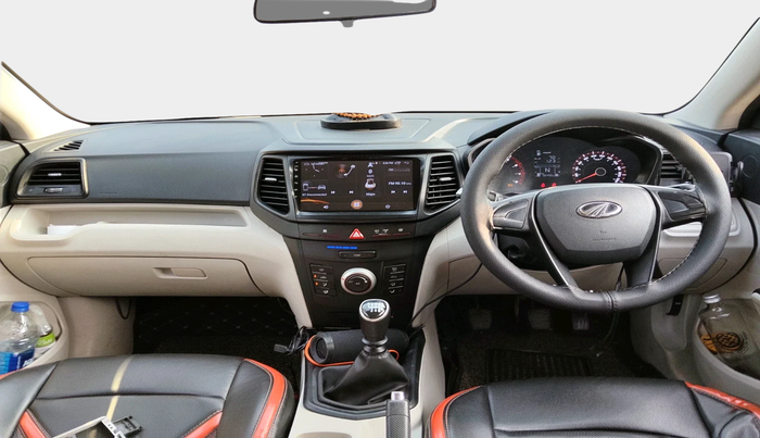 2020 Mahindra XUV300 W4 1.2 PETROL, Petrol, Manual, 56,450 km, interior