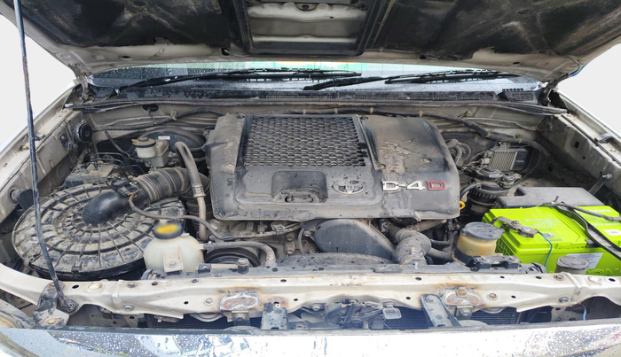 2011 Toyota Fortuner 3.0 4X4 MT, Diesel, Manual, 2,45,000 km, exterior