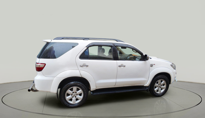 2011 Toyota Fortuner 3.0 4X4 MT, Diesel, Manual, 2,45,000 km, exterior