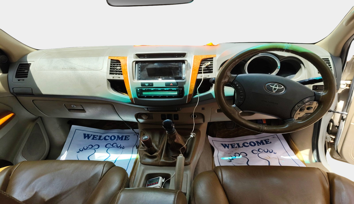 2011 Toyota Fortuner 3.0 4X4 MT, Diesel, Manual, 2,45,000 km, interior