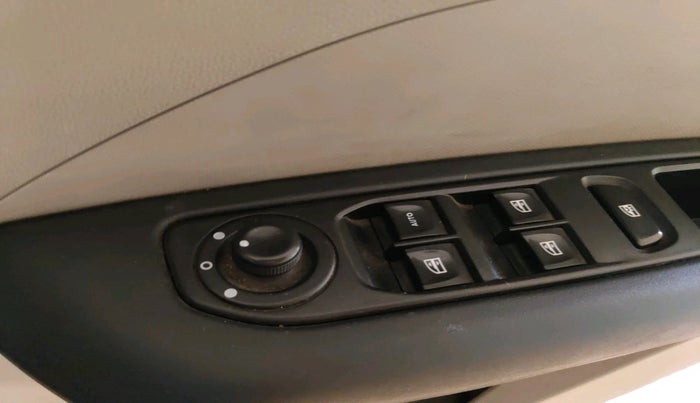 2023 Renault TRIBER RXZ, Petrol, Manual, 30,668 km, interior